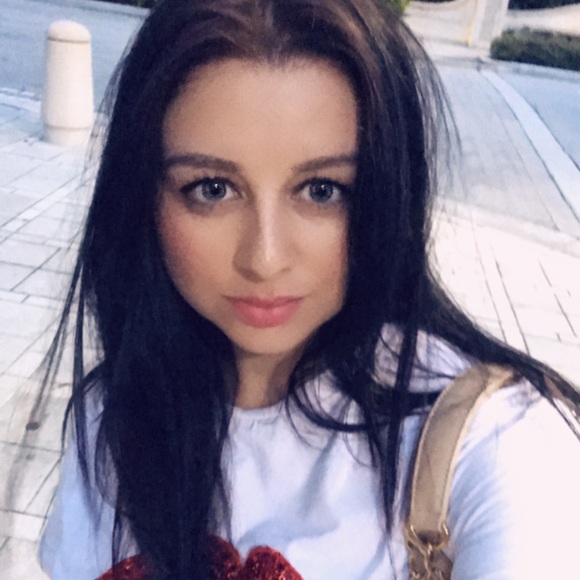 Meet your Posher, Victoria - Picture 1 of 1